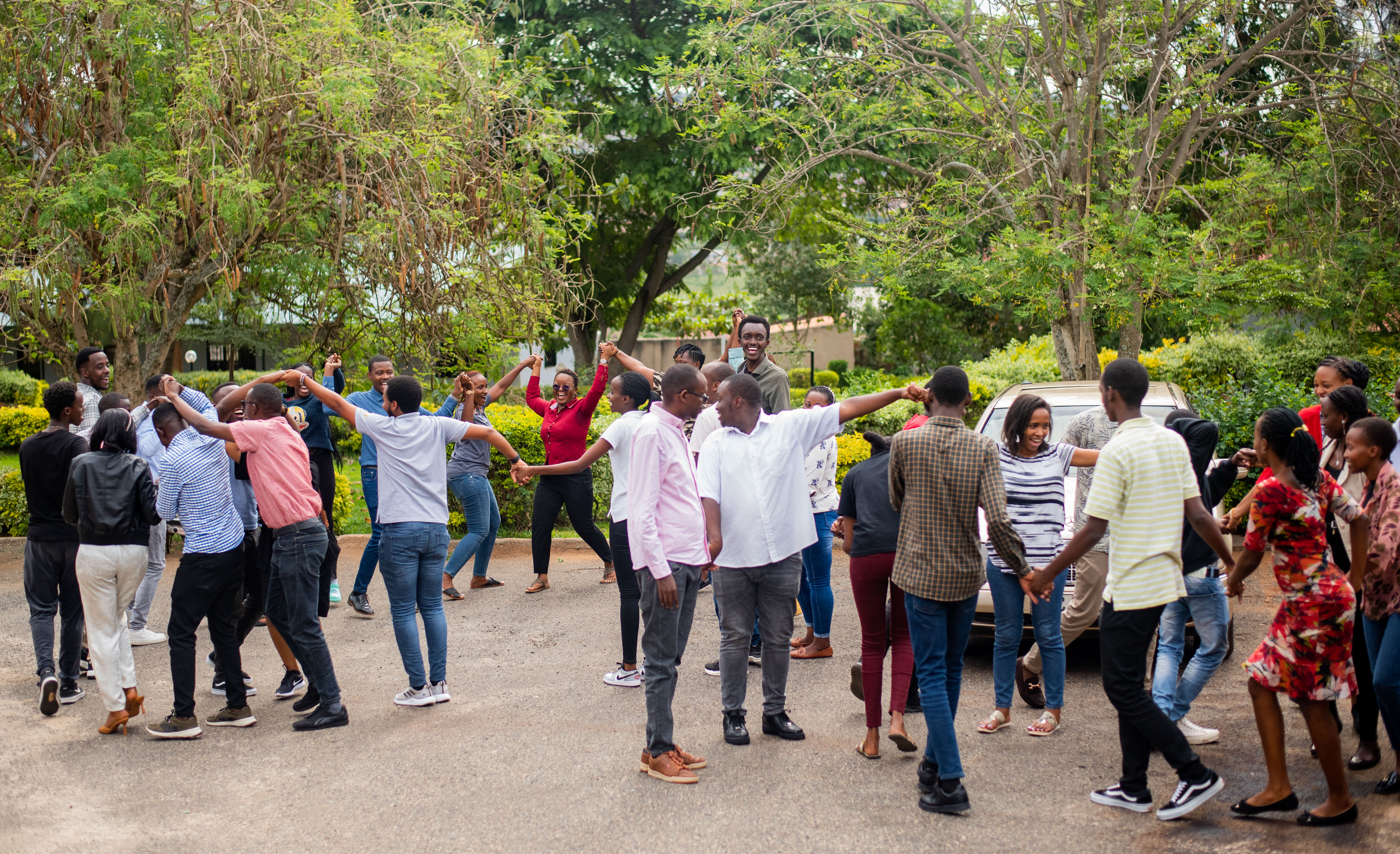 People being served through Nezeza Ijuru community outreach